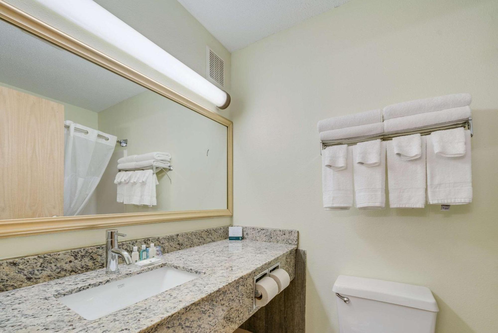 Quality Inn & Suites South Су-Фолс Экстерьер фото