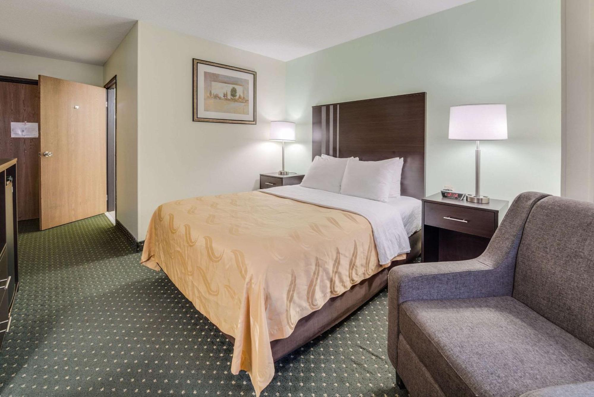 Quality Inn & Suites South Су-Фолс Экстерьер фото
