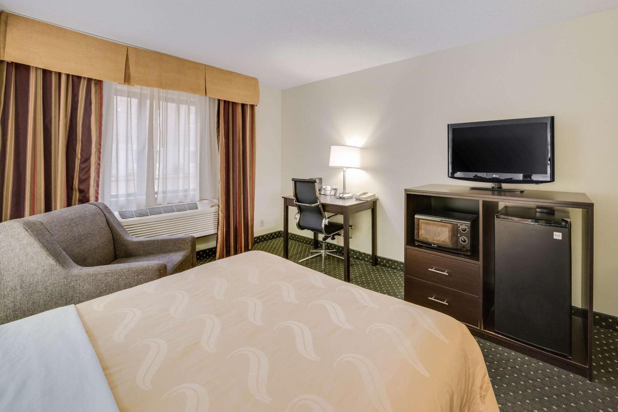 Quality Inn & Suites South Су-Фолс Экстерьер фото
